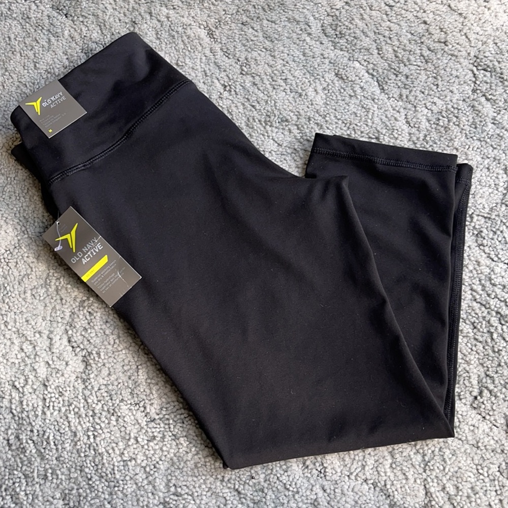 Old Navy Active Crop Leggings